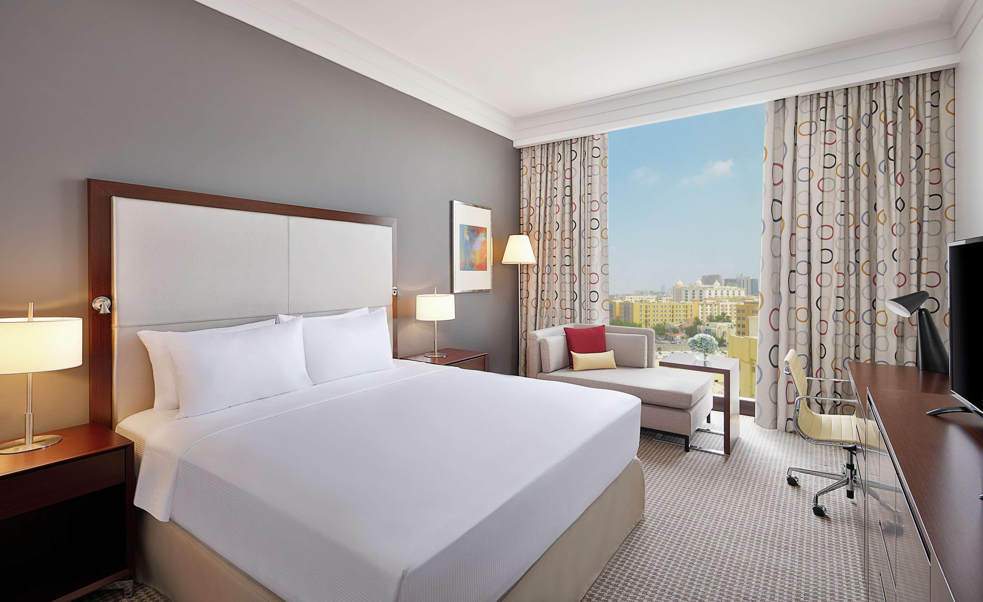 Doubletree By Hilton Doha - Al Sadd Hotel Bagian luar foto