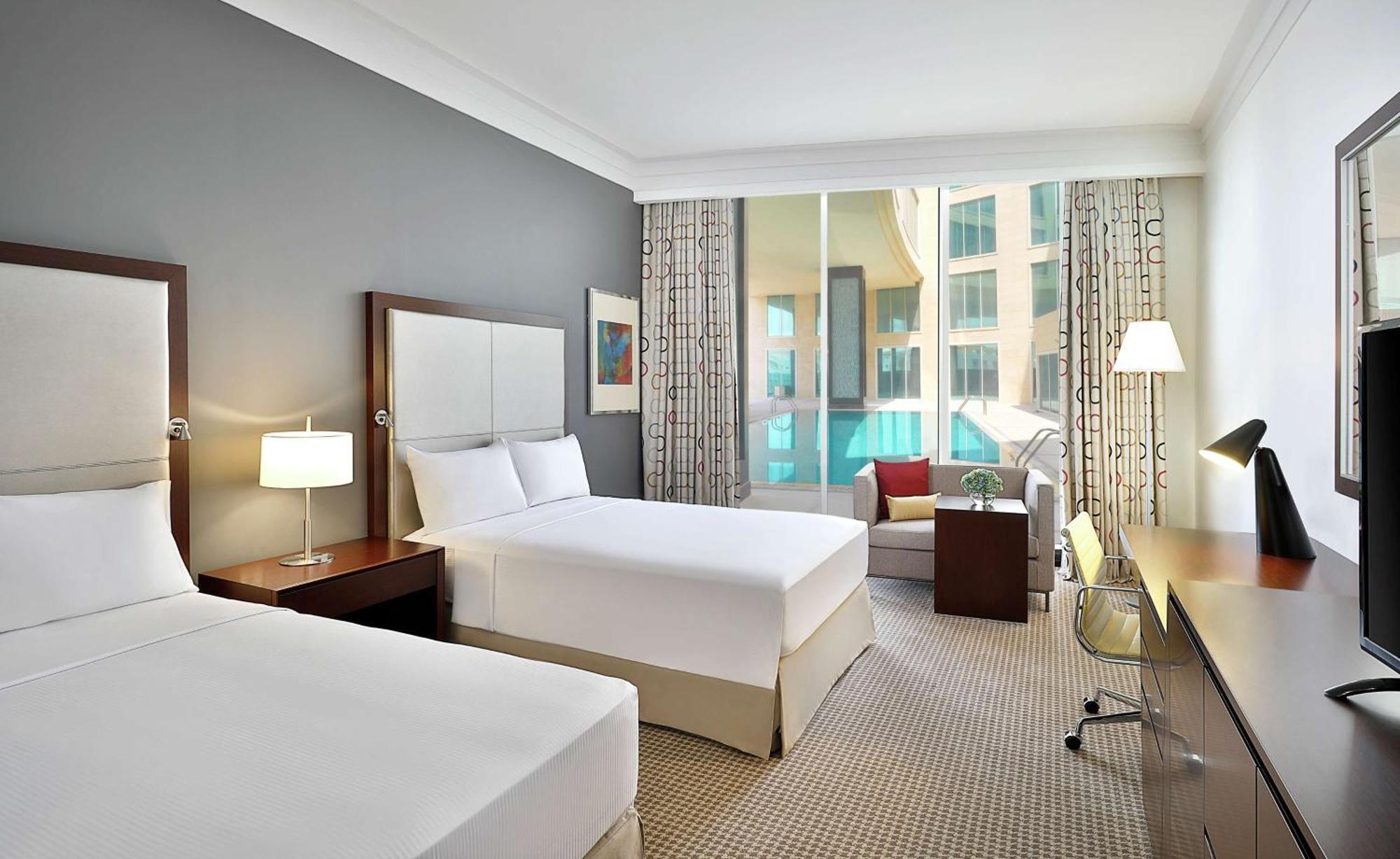 Doubletree By Hilton Doha - Al Sadd Hotel Bagian luar foto